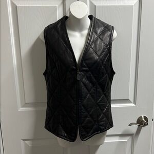Laurèl Women’s Black Women's Quilted Vest
